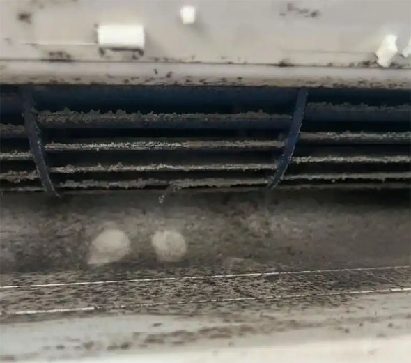 宿豫空调吹的风有股烧焦味是怎么回事